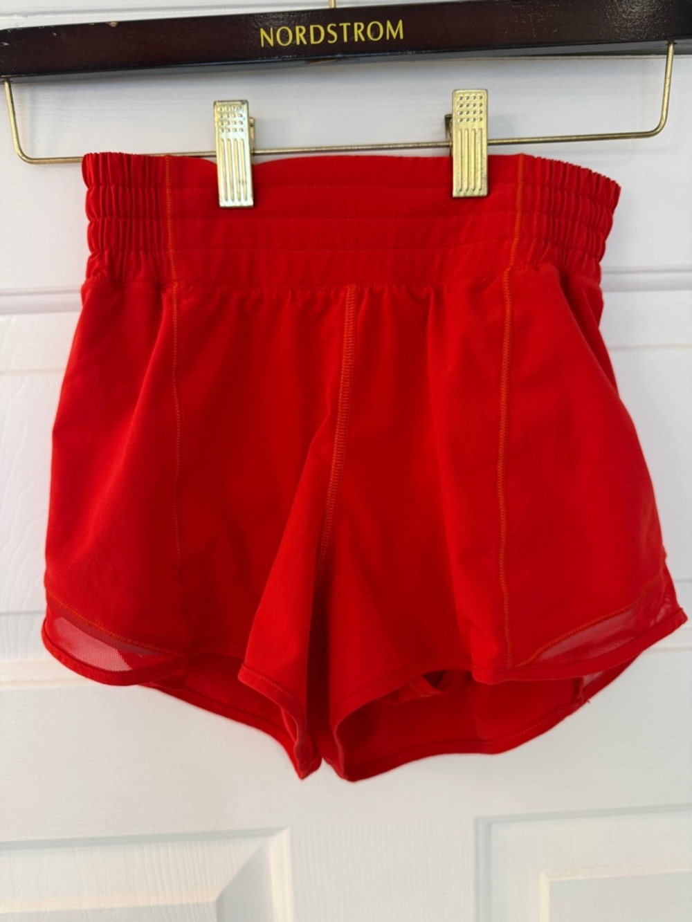 lululemon athletica Hotty Hot Athletic Shorts Red Size 2
